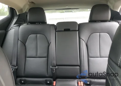 2021 Volvo Xc40 T5 Momentum z USA, uszkodzony, nr VIN YV4162UK7M2563404